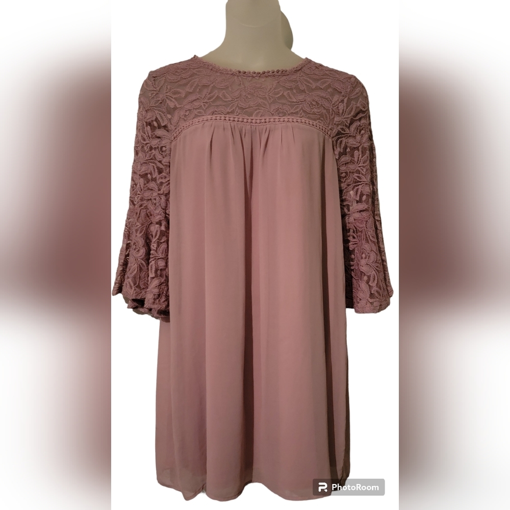 Luxology Pink lace dress